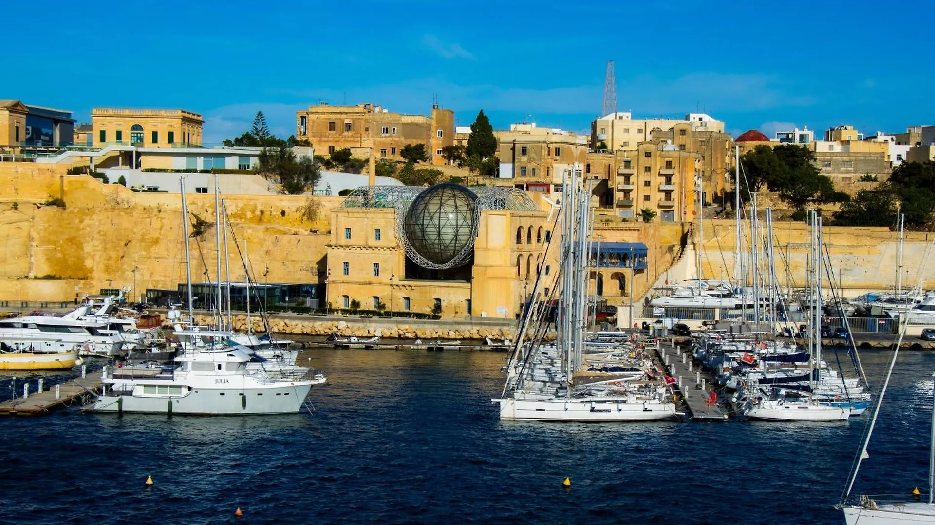 Seagull Birgu - Waterfront Home Holiday home